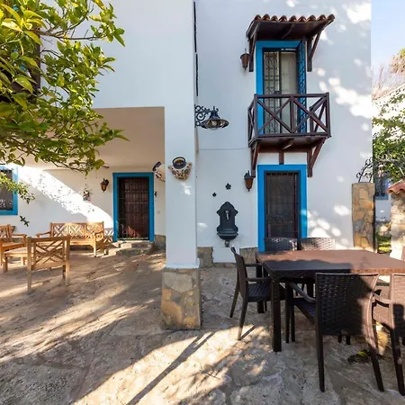 Charming Villa With Pool And Garden Surrounded By Nature In Bodrum